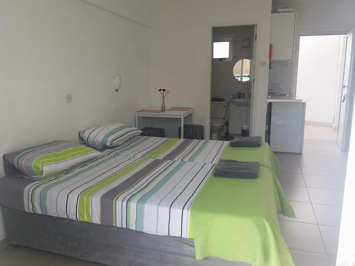Apartment In Ayía Nápa Extérieur photo